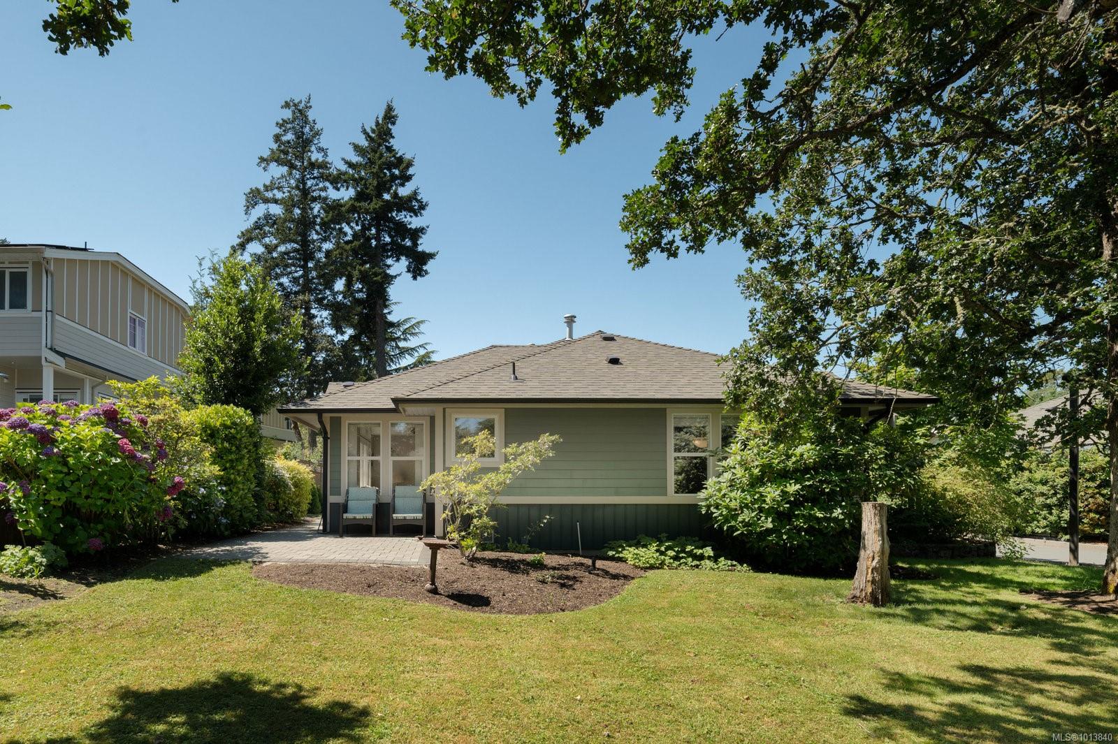 707 Greenlea Dr # 3
