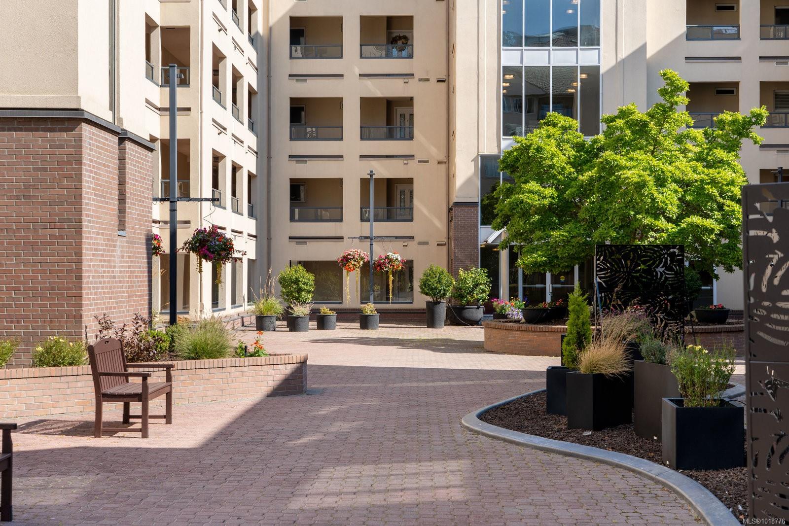 50 Songhees Rd # 618