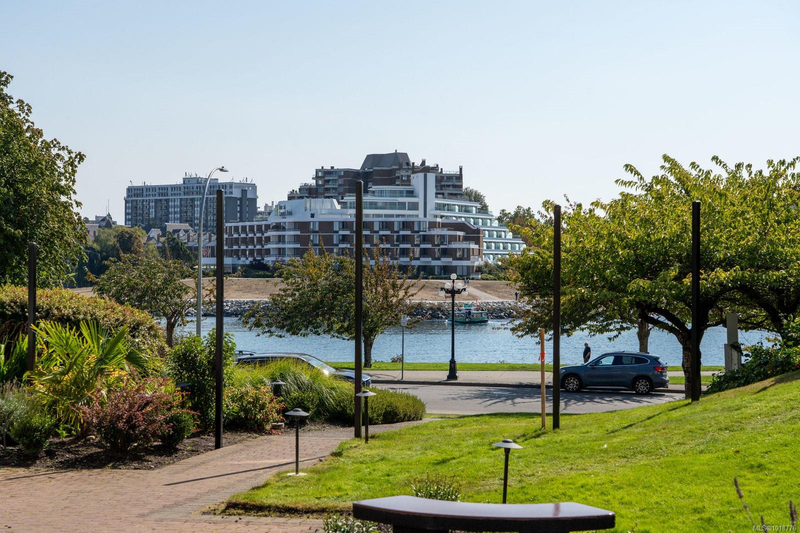 50 Songhees Rd # 618