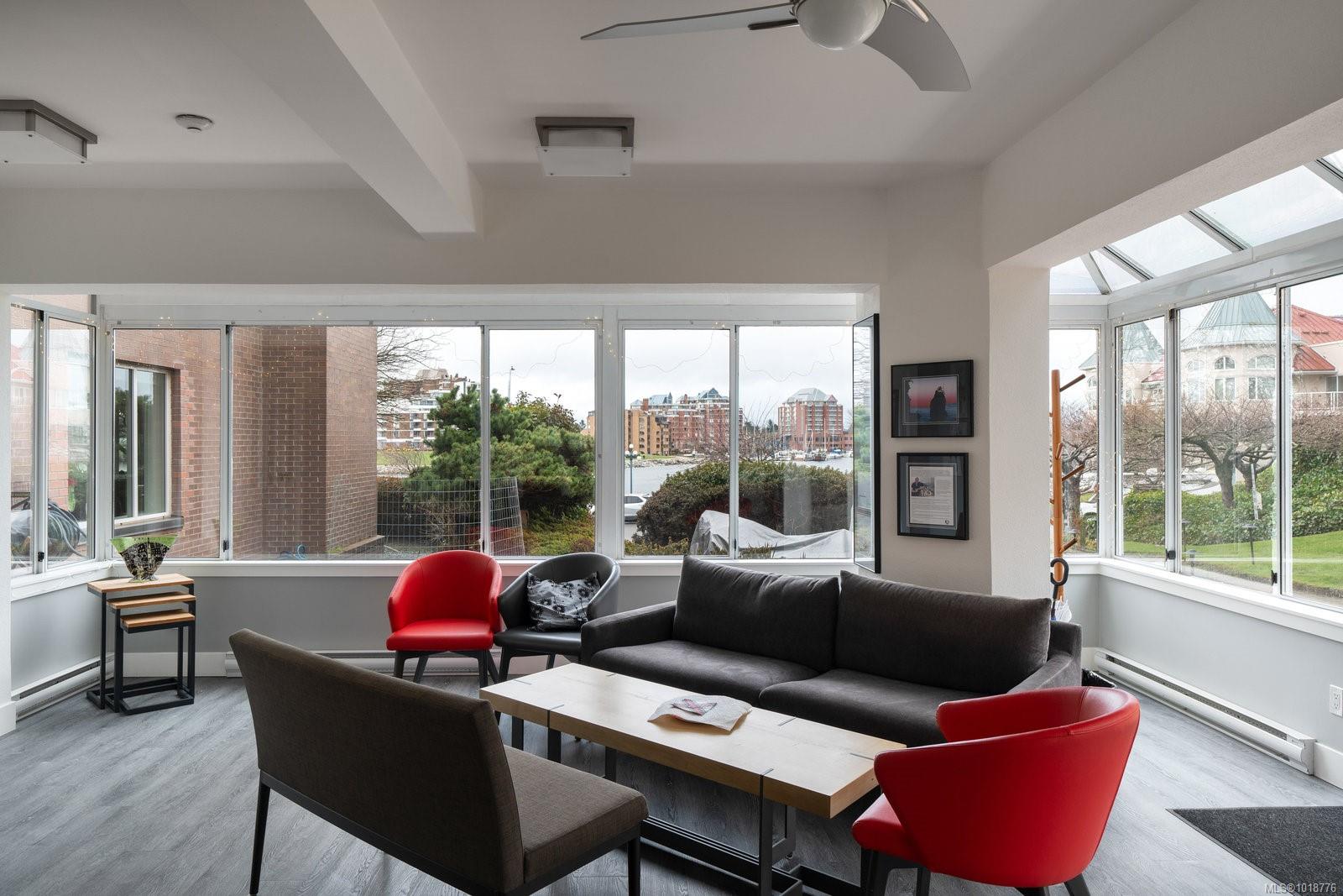 50 Songhees Rd # 618