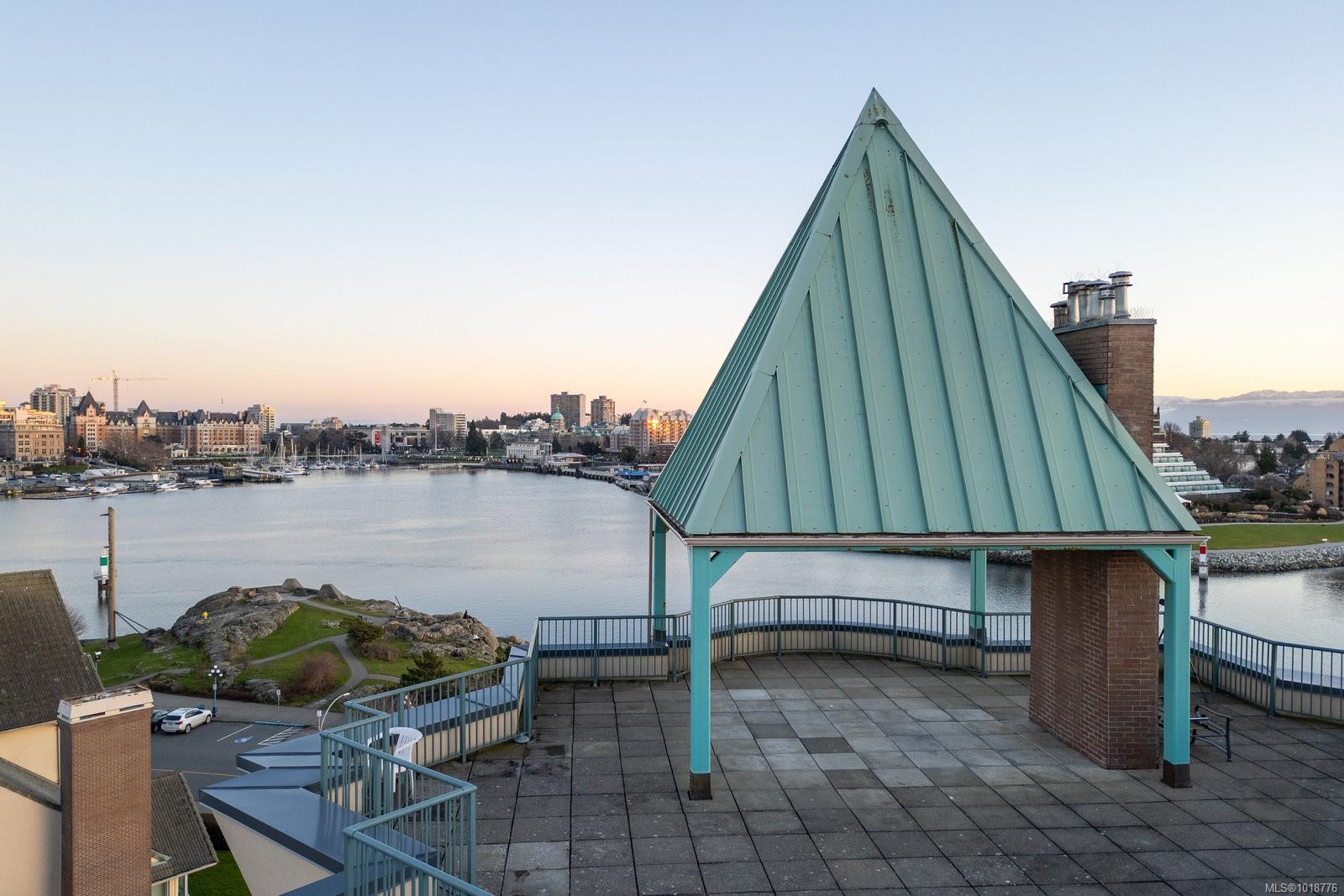 50 Songhees Rd # 618