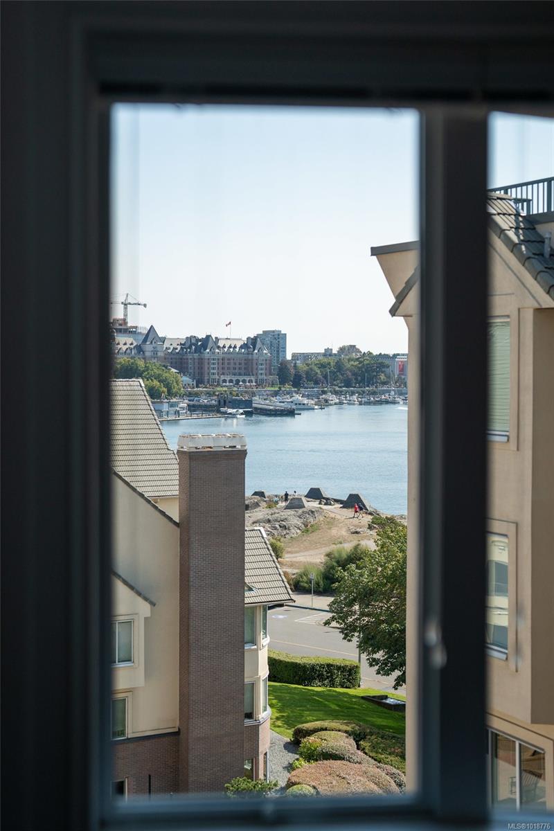 50 Songhees Rd # 618