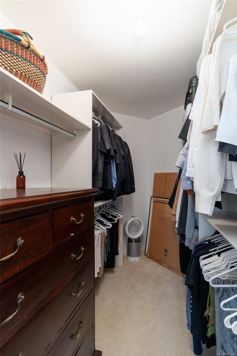 10 Paul Kane Pl # 418