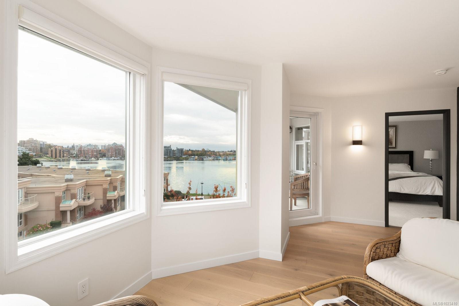 10 Paul Kane Pl # 418