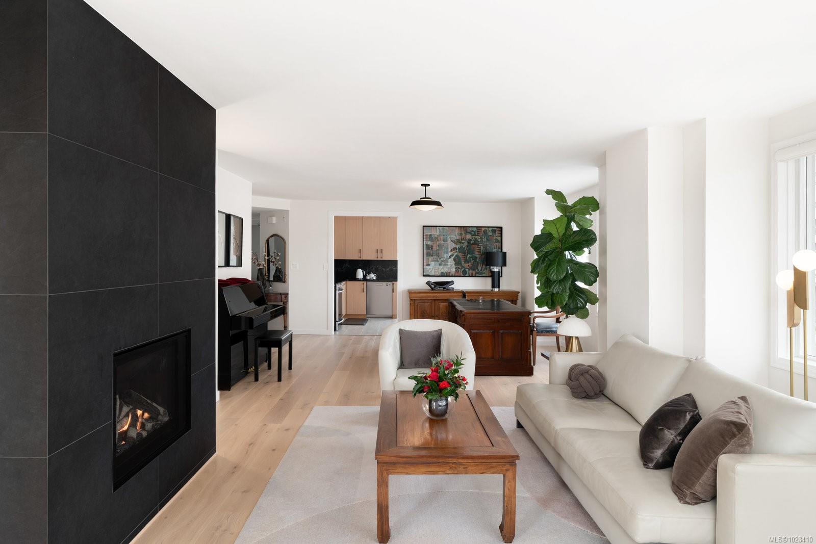 10 Paul Kane Pl # 418