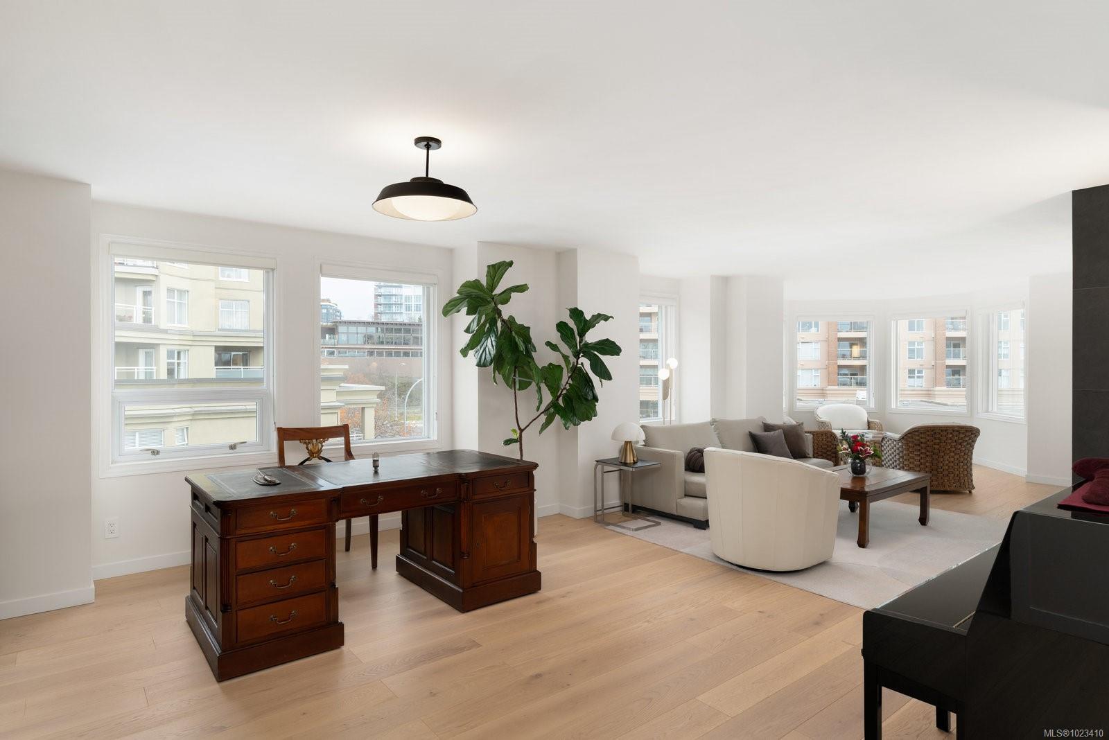 10 Paul Kane Pl # 418