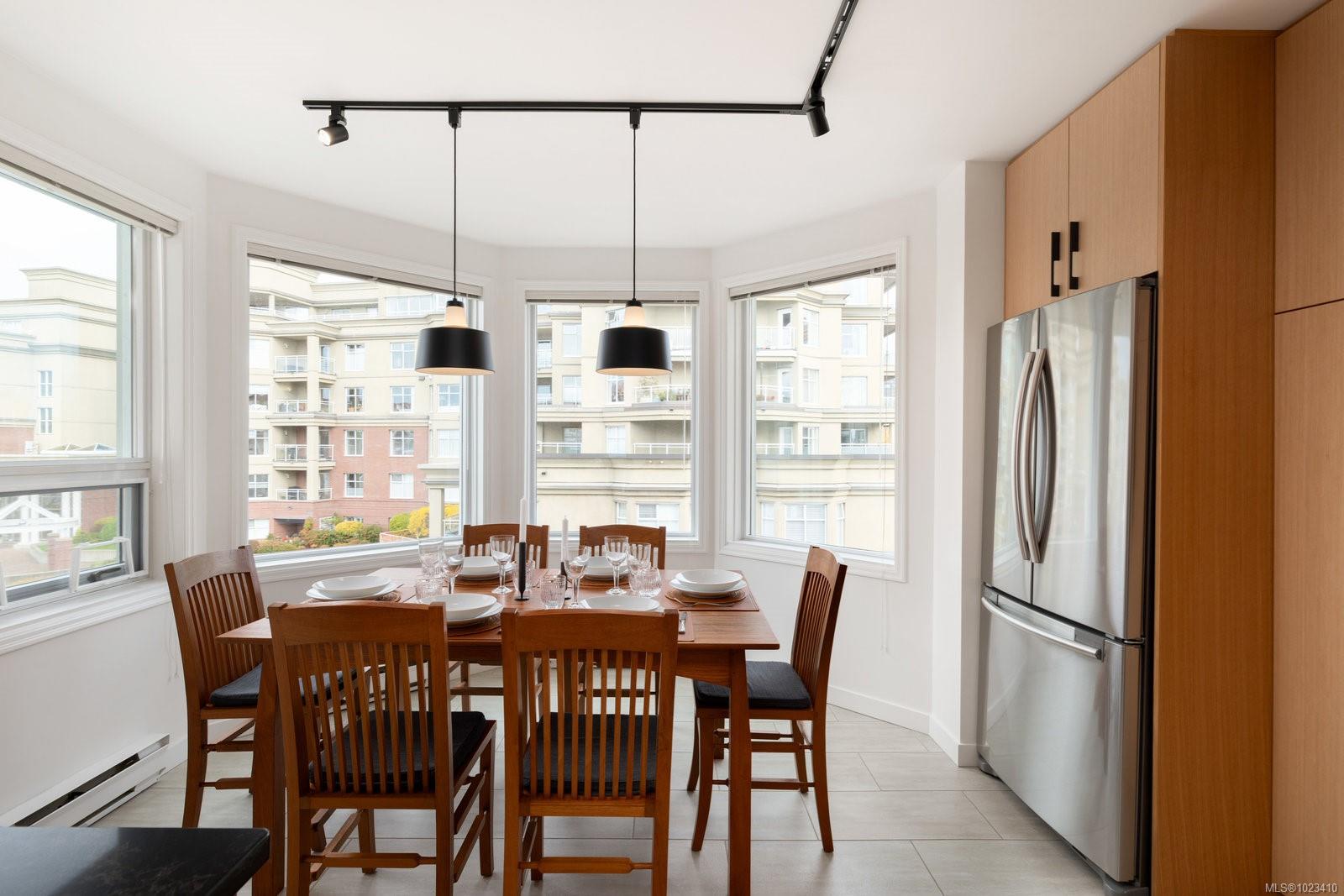 10 Paul Kane Pl # 418