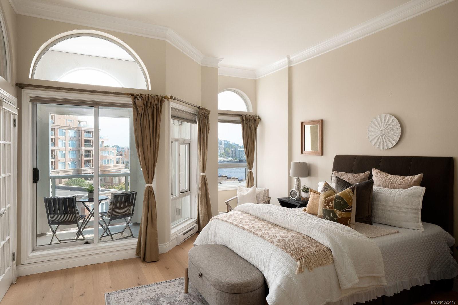 10 Paul Kane Pl # 518