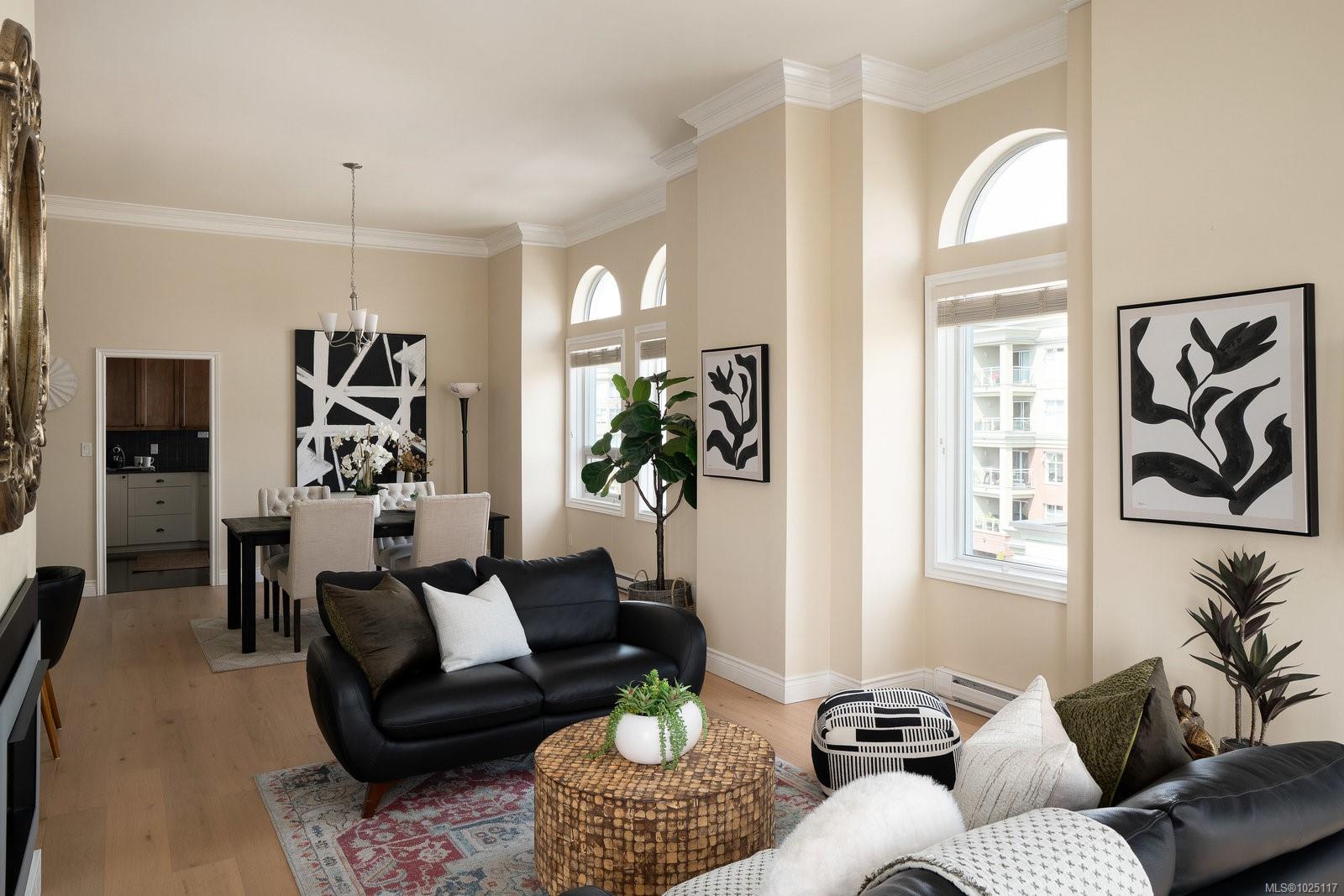 10 Paul Kane Pl # 518