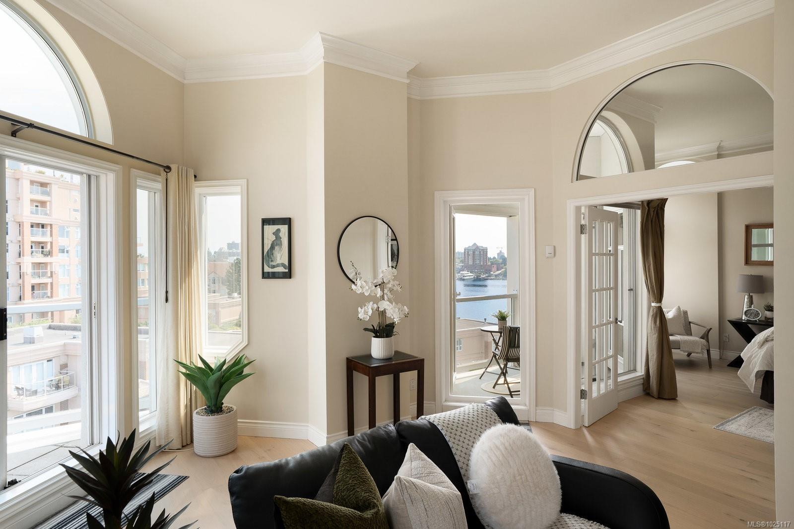 10 Paul Kane Pl # 518