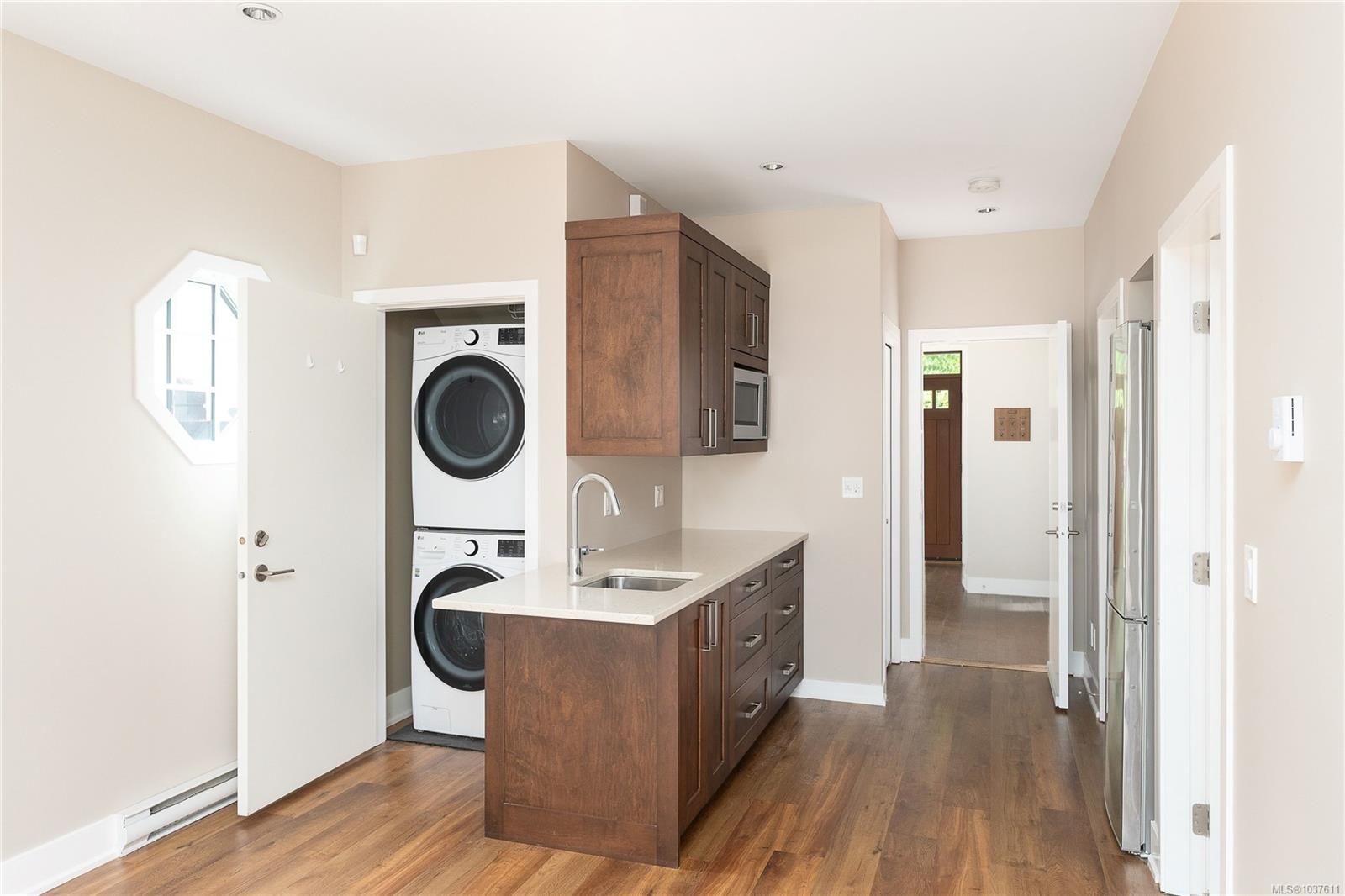 2591 Penrhyn St Unit: TH2