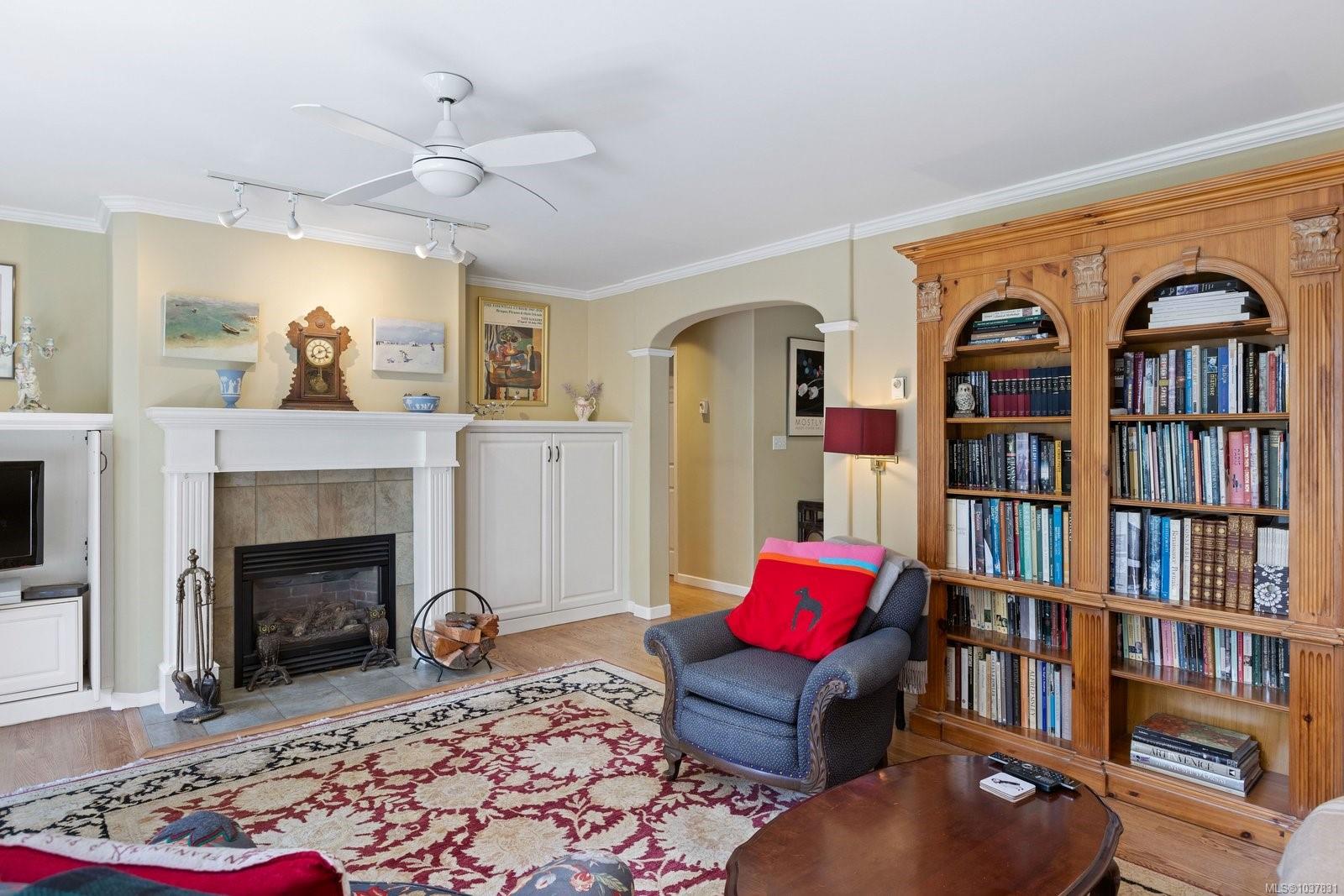 627 Downey Rd