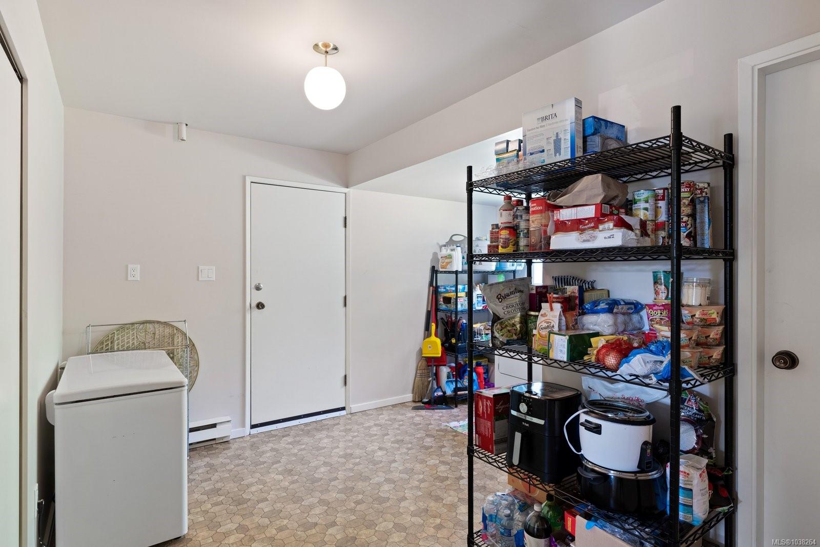764 Mann Ave