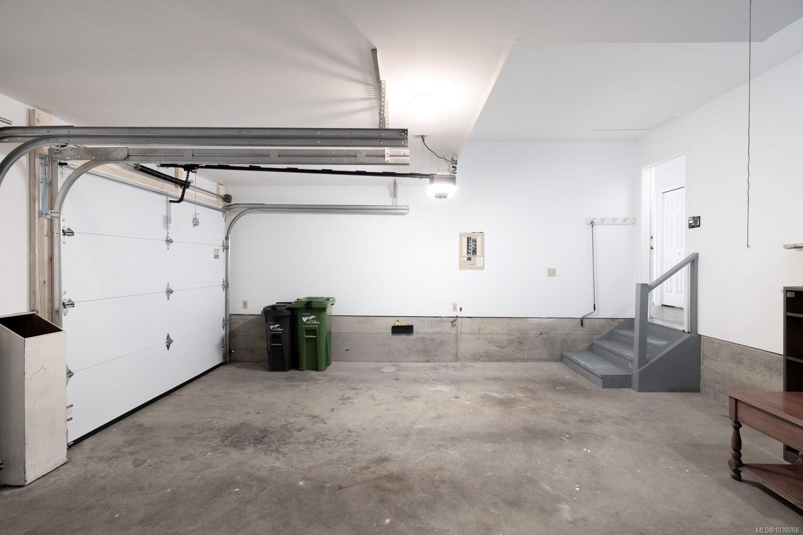 764 Richmond Ave