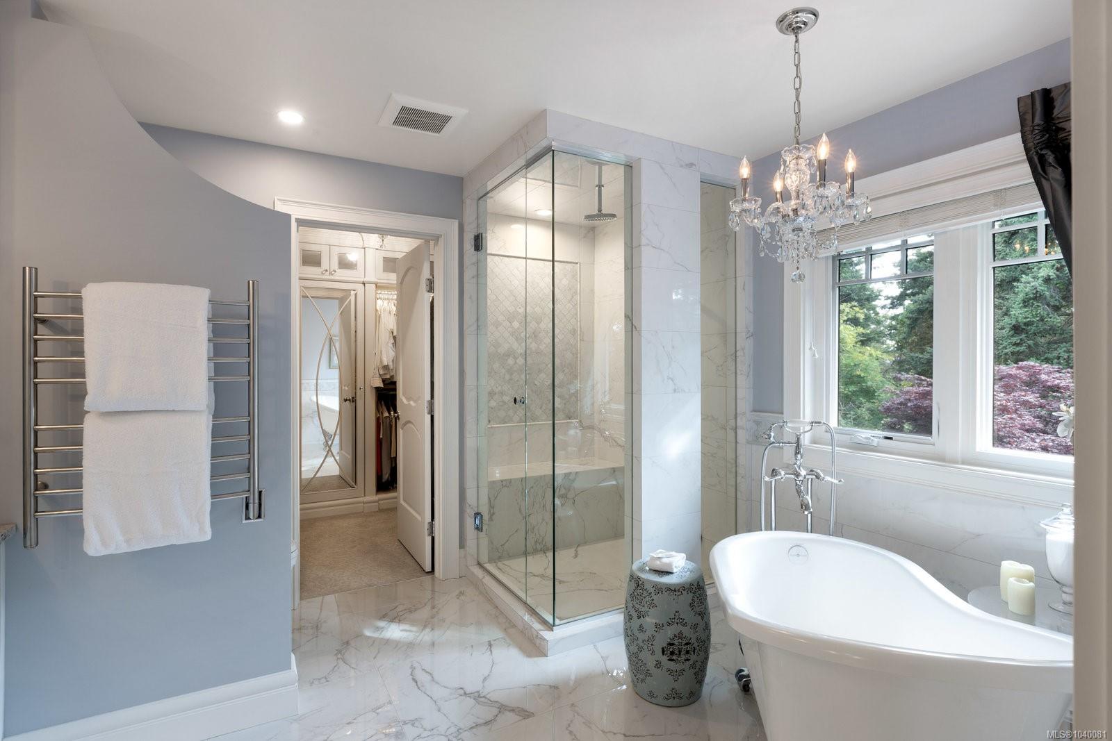2773 Arbutus Rd