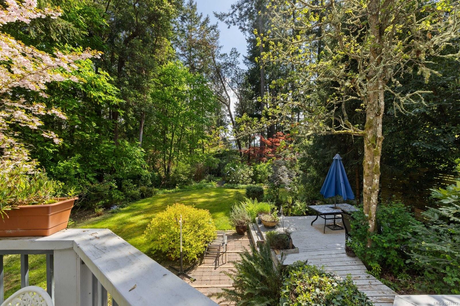 627 Downey Rd