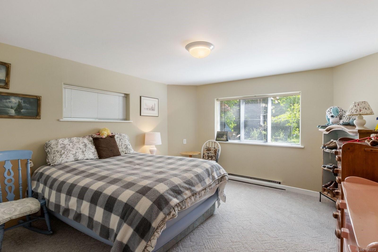 627 Downey Rd