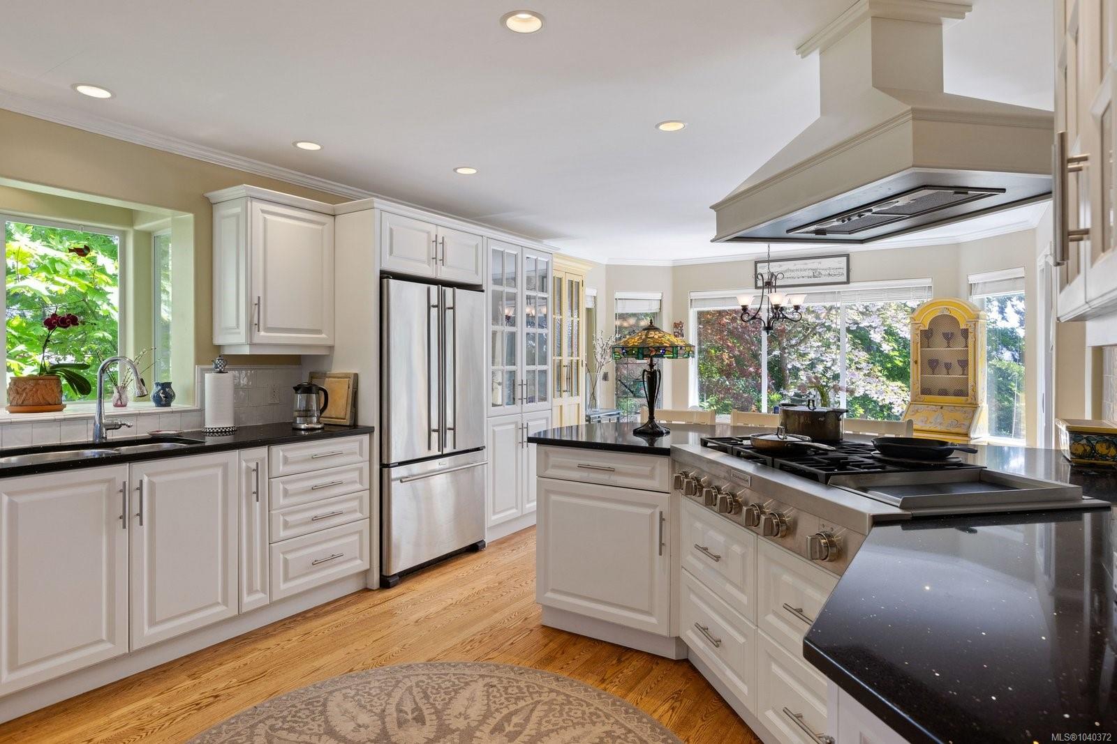 627 Downey Rd