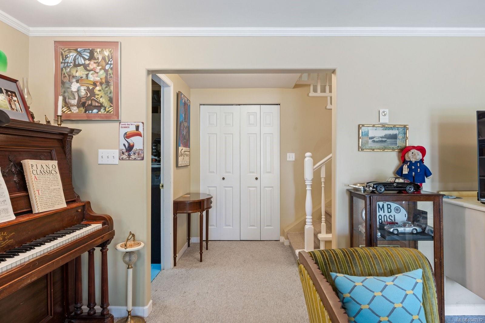 627 Downey Rd