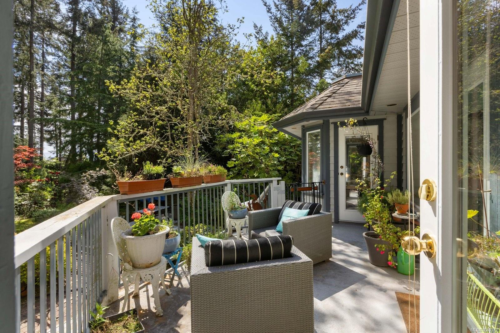 627 Downey Rd