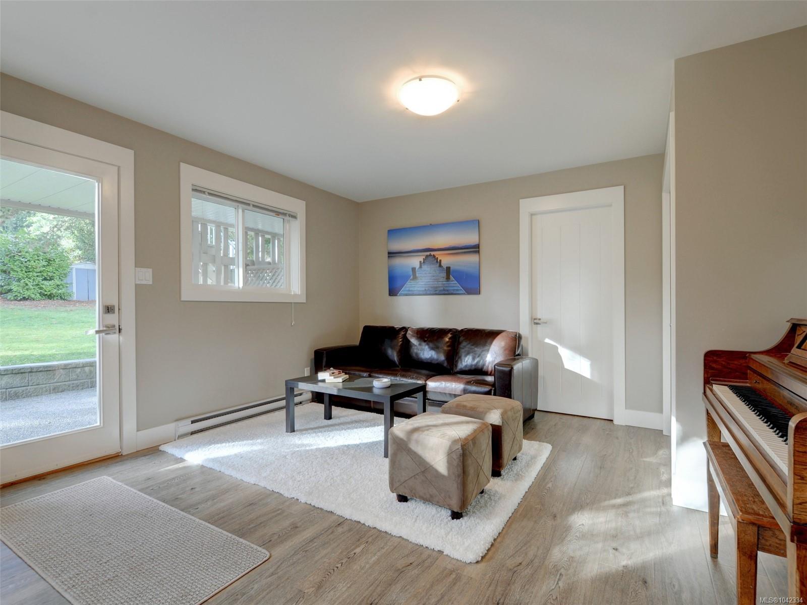 7224 East Saanich Rd