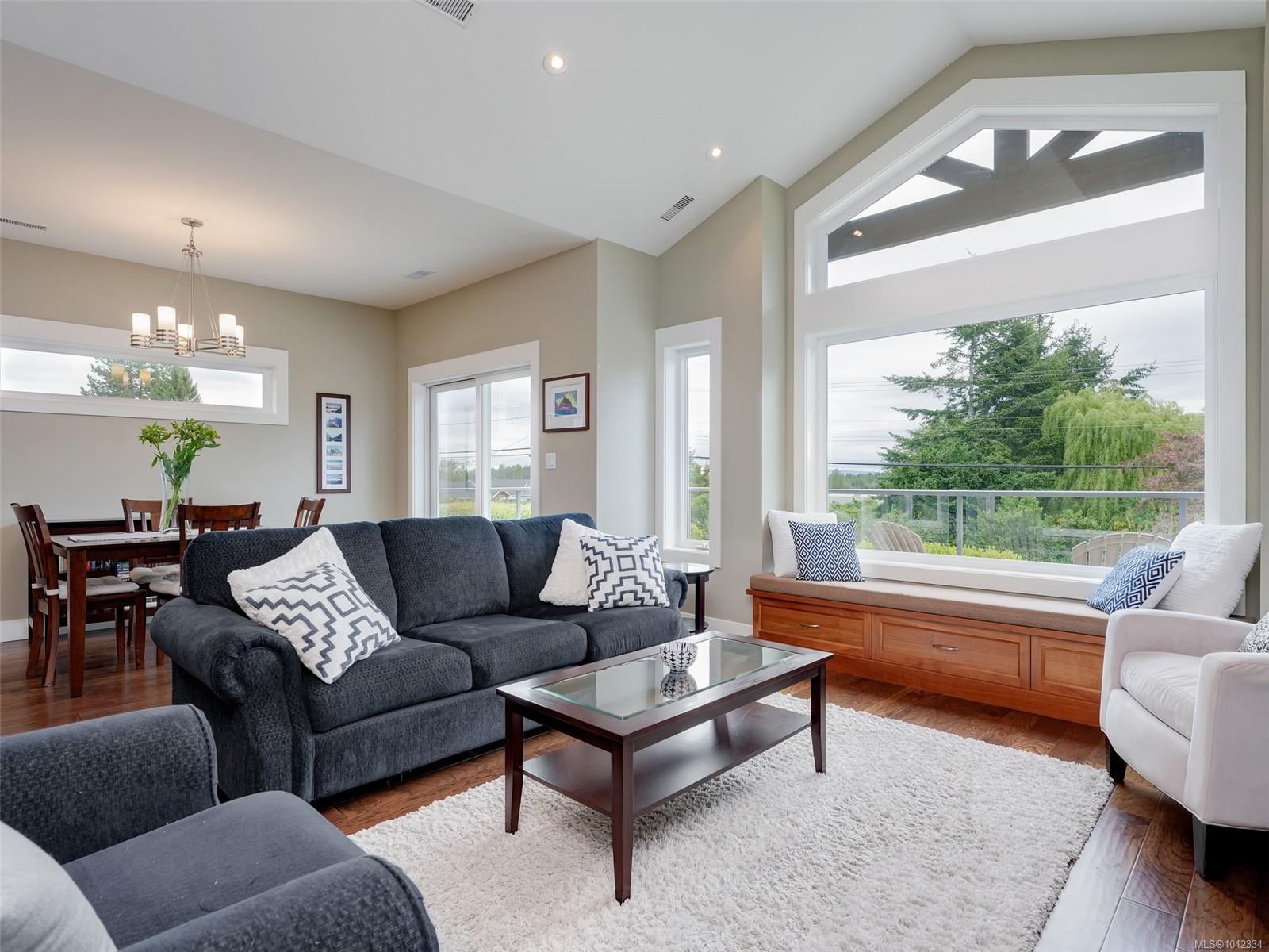 7224 East Saanich Rd