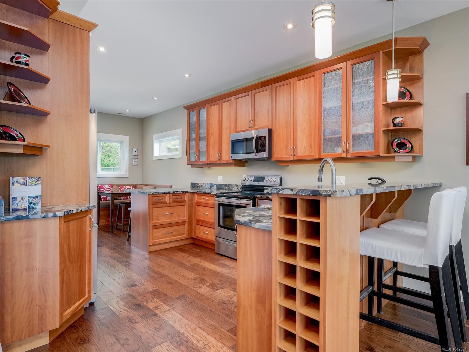 7224 East Saanich Rd
