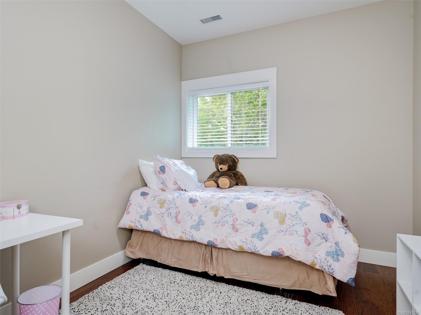 7224 East Saanich Rd