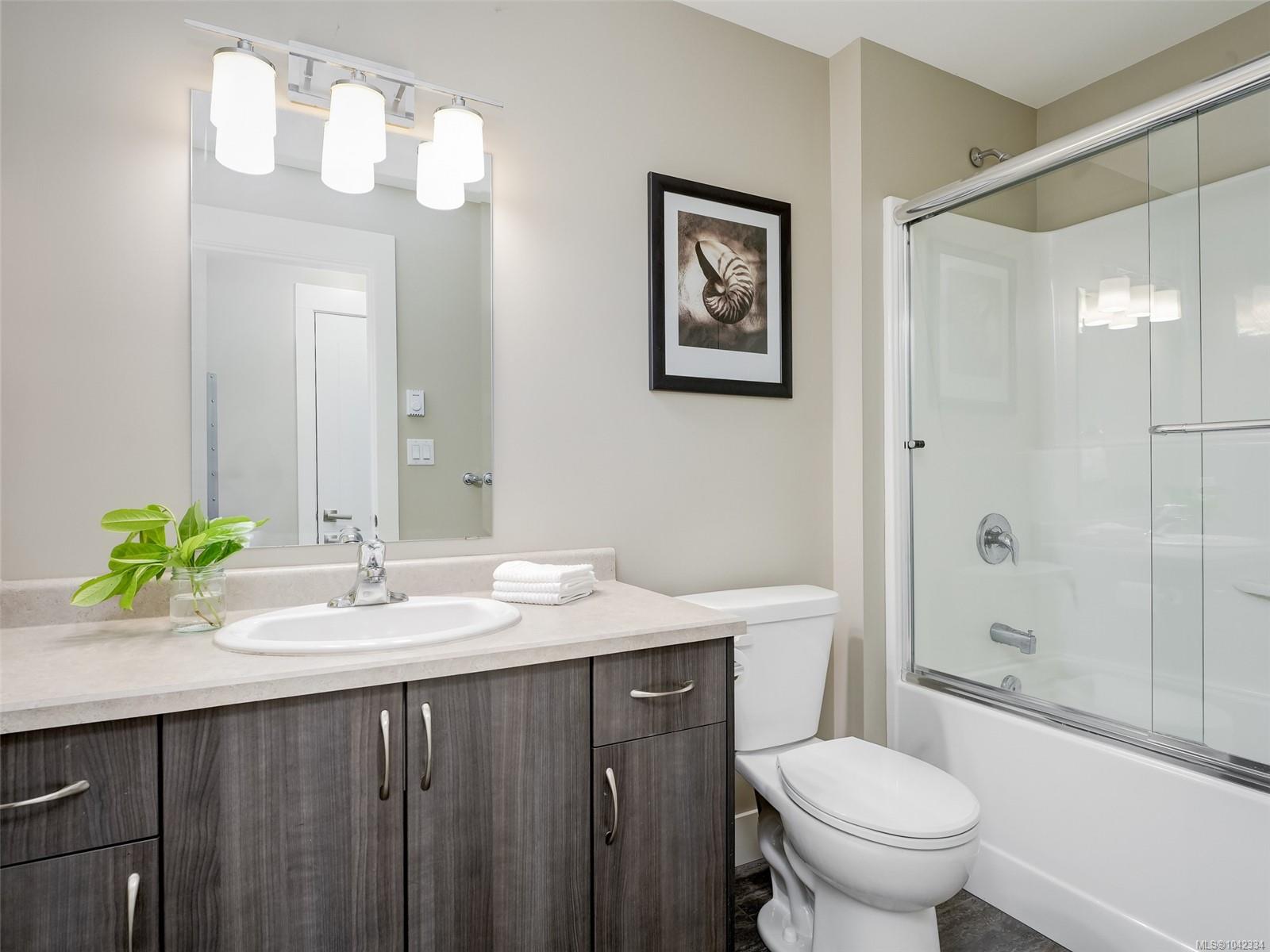 7224 East Saanich Rd