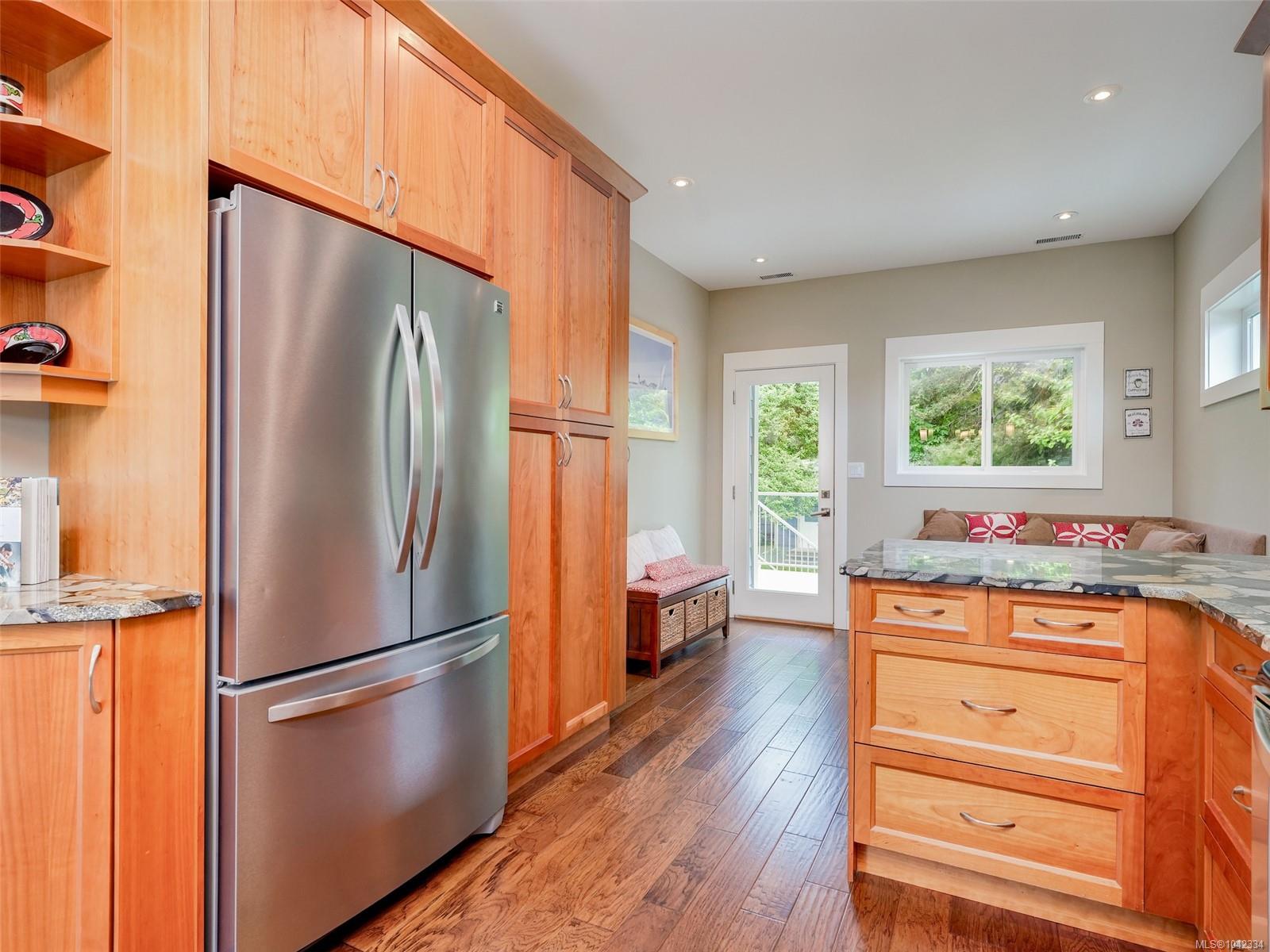 7224 East Saanich Rd