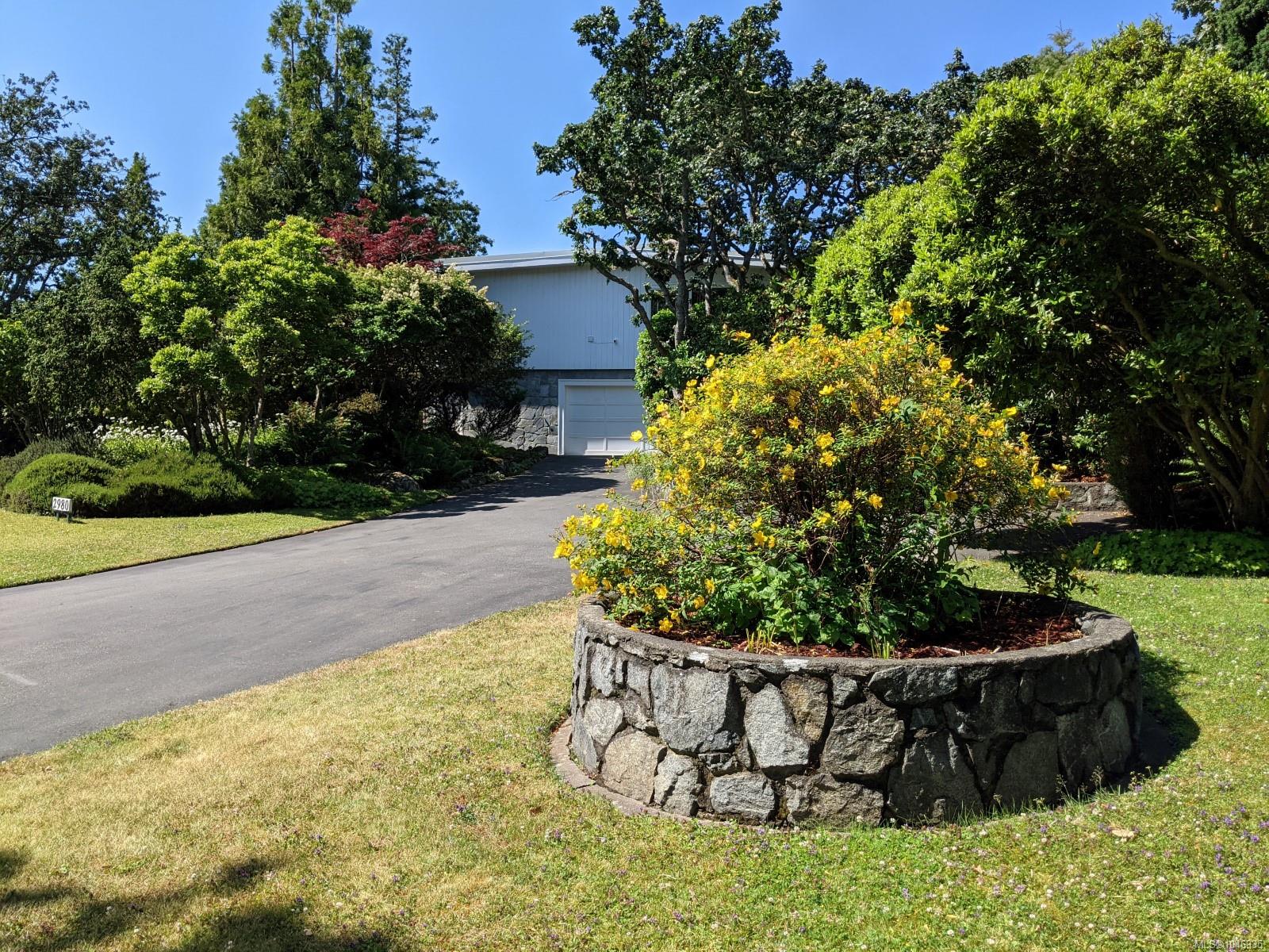 2980 Beach Dr