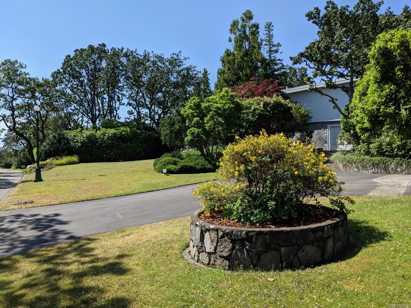 2980 Beach Dr