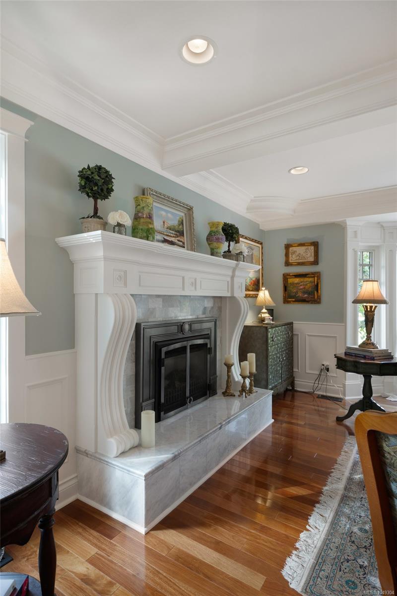 2773 Arbutus Rd