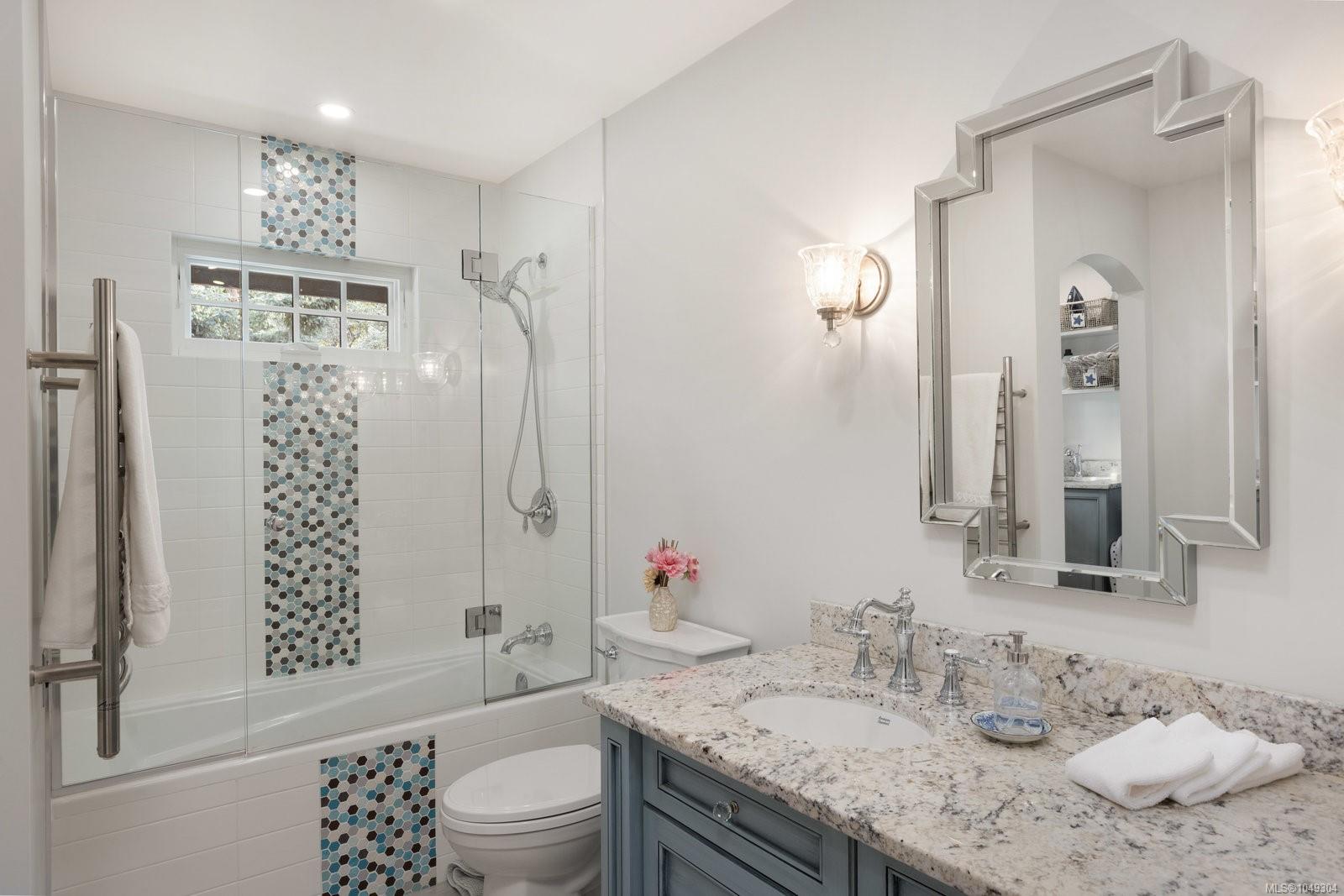 2773 Arbutus Rd