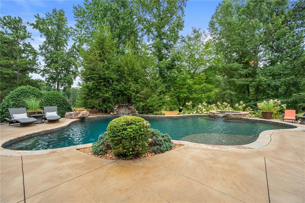 3020 Creek Tree Lane