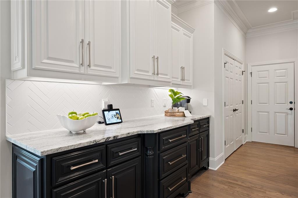 3020 Creek Tree Lane