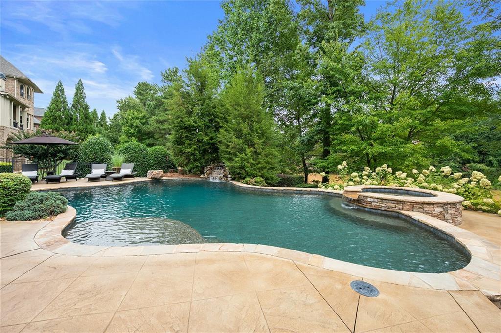 3020 Creek Tree Lane