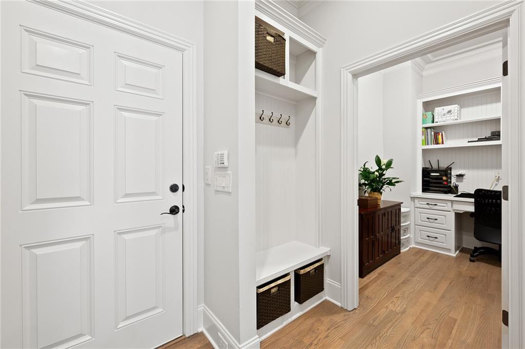 3020 Creek Tree Lane