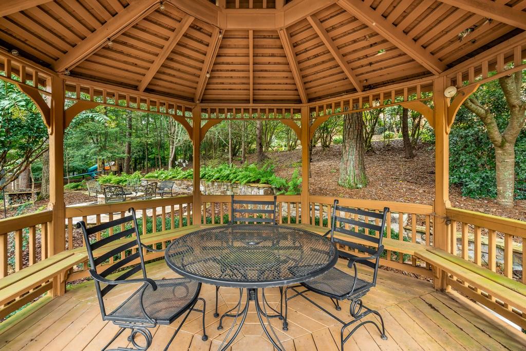 170 Westchester Way