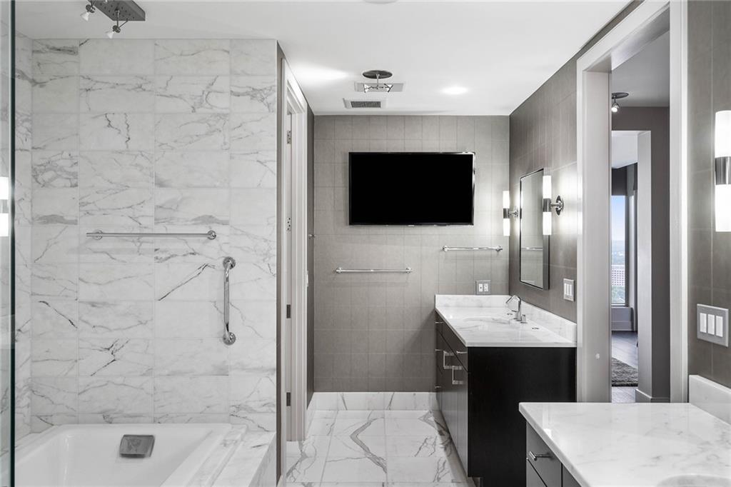 3630 Peachtree Road NE Unit 2104