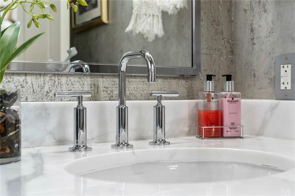 3630 Peachtree Road NE Unit 2104