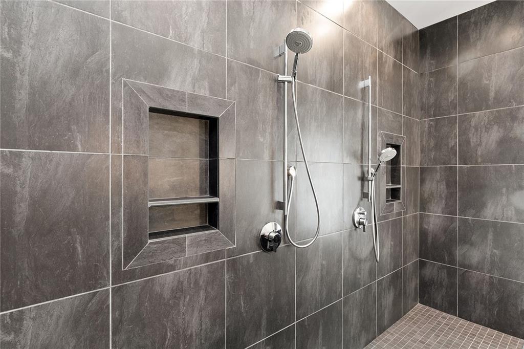 428 8th Street NE