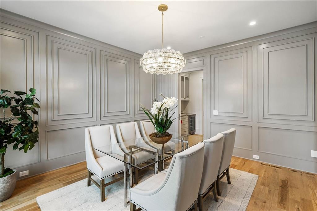 1441 W Wesley Road NW