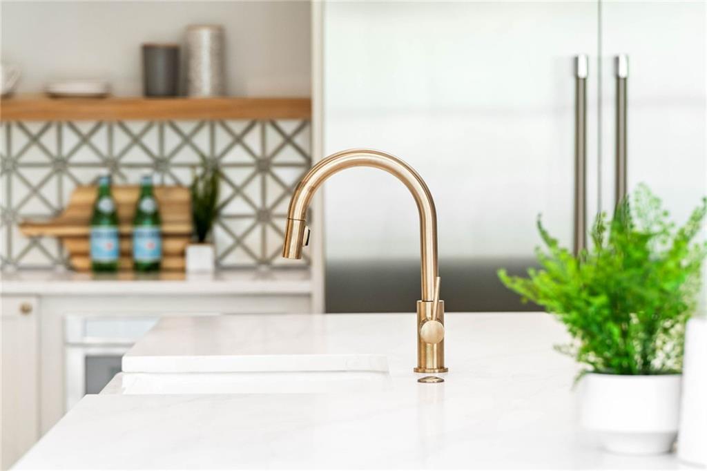 1441 W Wesley Road NW