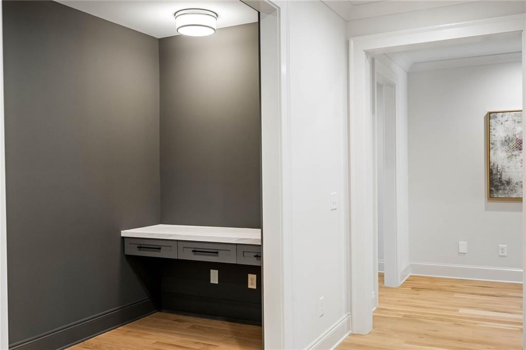 1441 W Wesley Road NW