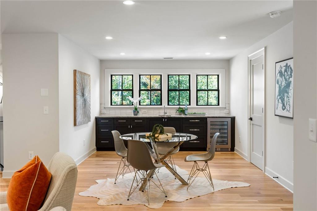 1441 W Wesley Road NW