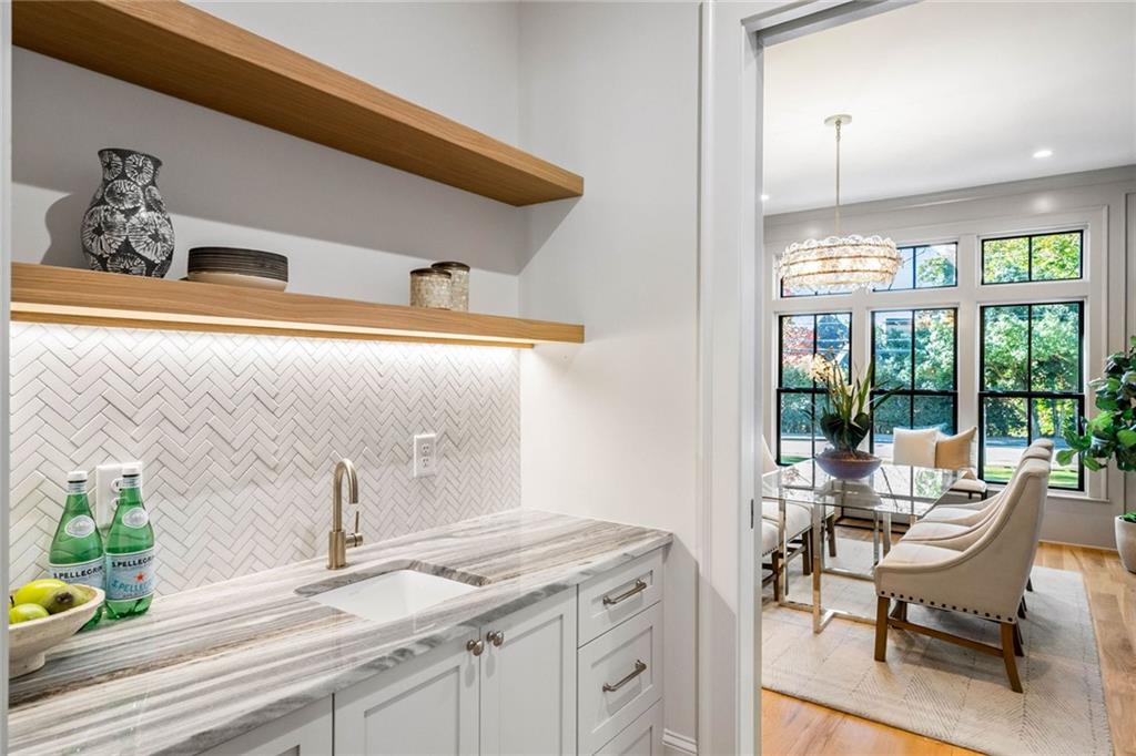 1441 W Wesley Road NW