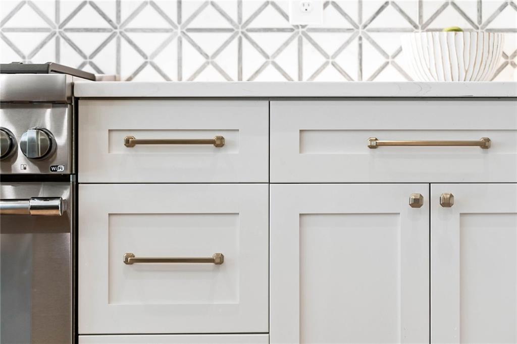 1441 W Wesley Road NW