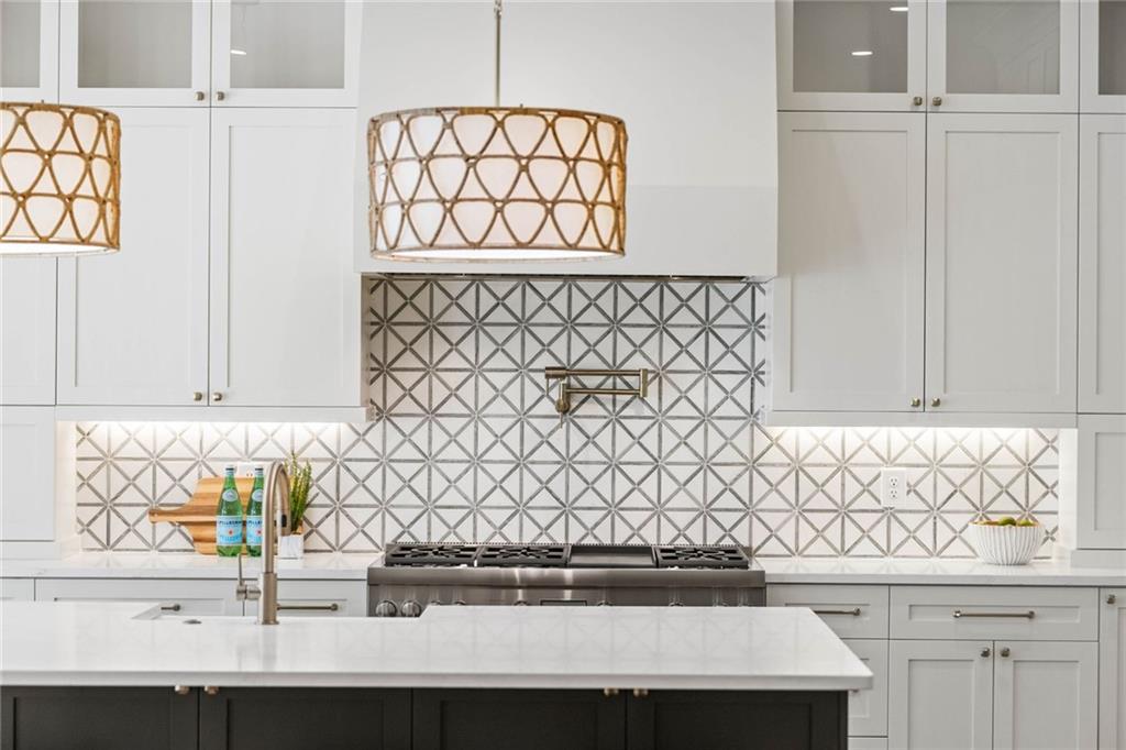 1441 W Wesley Road NW