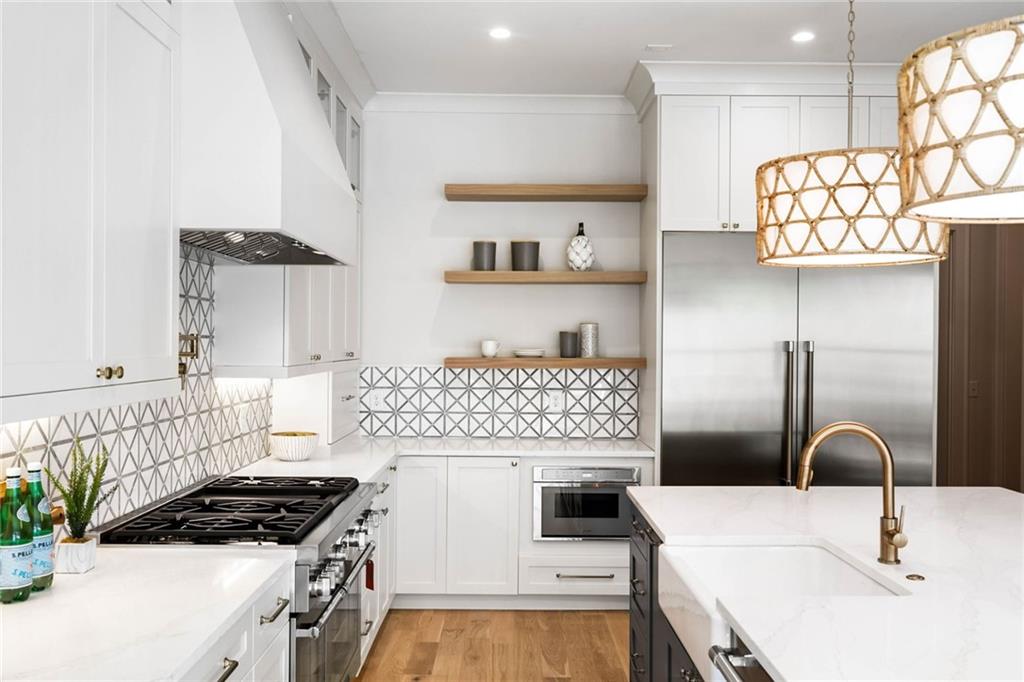 1441 W Wesley Road NW